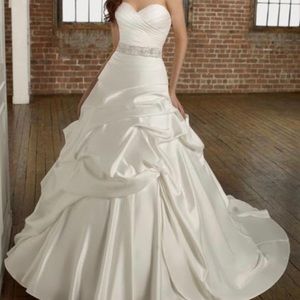 Mori Lee style # 4863